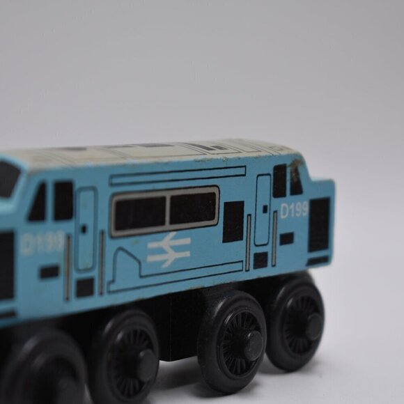 Thomas & Friends Wooden Railway 1997 Diesel D199 Spamcan Train Engine Blue - Picture 3 of 8